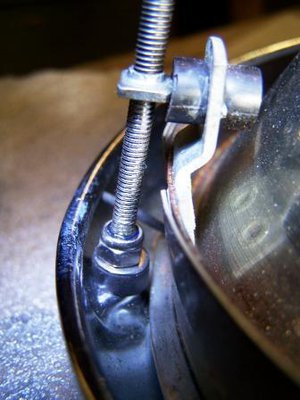 Scheinwerfer-Einstellmech.2 kompr..JPG