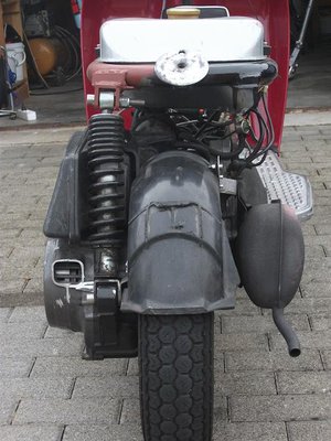 hinten ohne karosserie klein.JPG