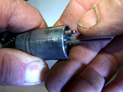 Gaszug aushängen.JPG