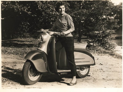 Heinkel-Roller-112--125-ccm--Werbebilder-01.jpg