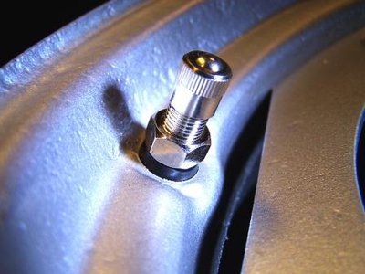 Reifenventil schlauchlos 2.JPG