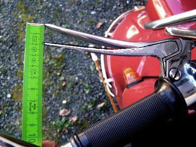 Kupplungshebel Spiel a. Lenker 1 kompr. Kopie.jpg