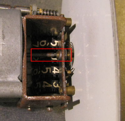 Tachomechanik.JPG (247.02 KiB) 5887 mal betrachtet Tachomechanik - Welle, Lager und Rückholfeder