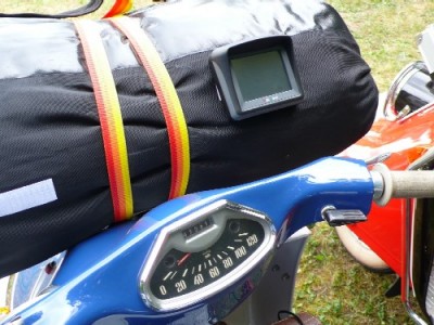 Ich habe das Navi auf der Gepäckrolle mit.........
