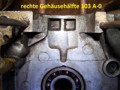 Ölzufuhr am rechen Lager bei A-0 Motor .JPG