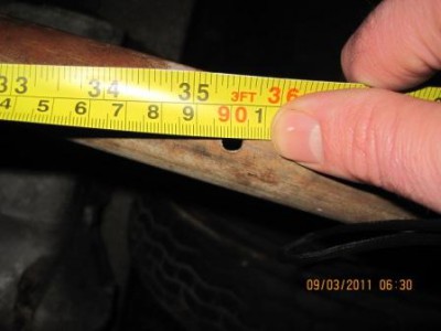 stem to tank mounting hole .jpg