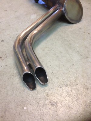 668990E1-DBB4-4BCD-B5DE-F10DEEC76881.jpeg (759.84 KiB) 6028 mal betrachtet V2aauspuff