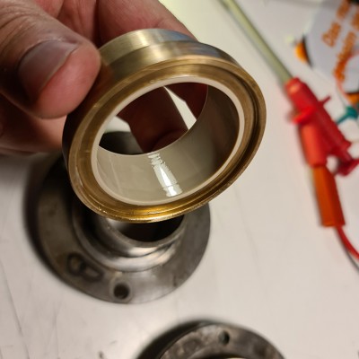 PEEK-Buchse – ölbenetzt