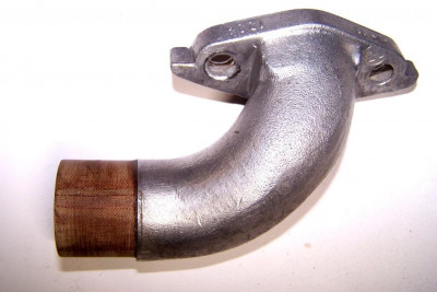 Einlasskrümmer mit Pertinax.JPG