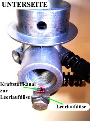 4 Vergaser-Unterseite kompr..JPG