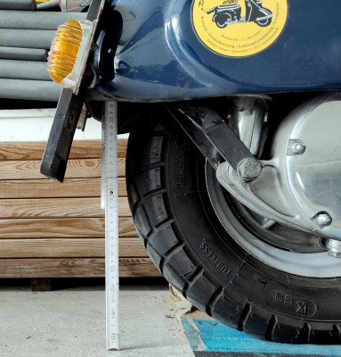 Abstand des Schutzblechs vom Boden - ca. 28/29cm