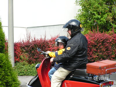 Jan und ich vor der Fahrt zum Oldtimertreffen in Iserlohn 2009
