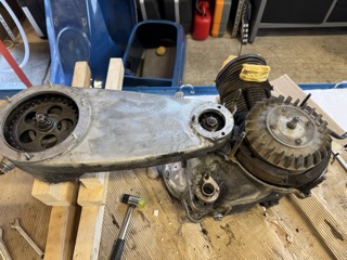 Sek.-Antrieb optisch ok