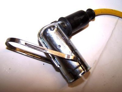 Zündkerzenstecker BERU kompr..JPG